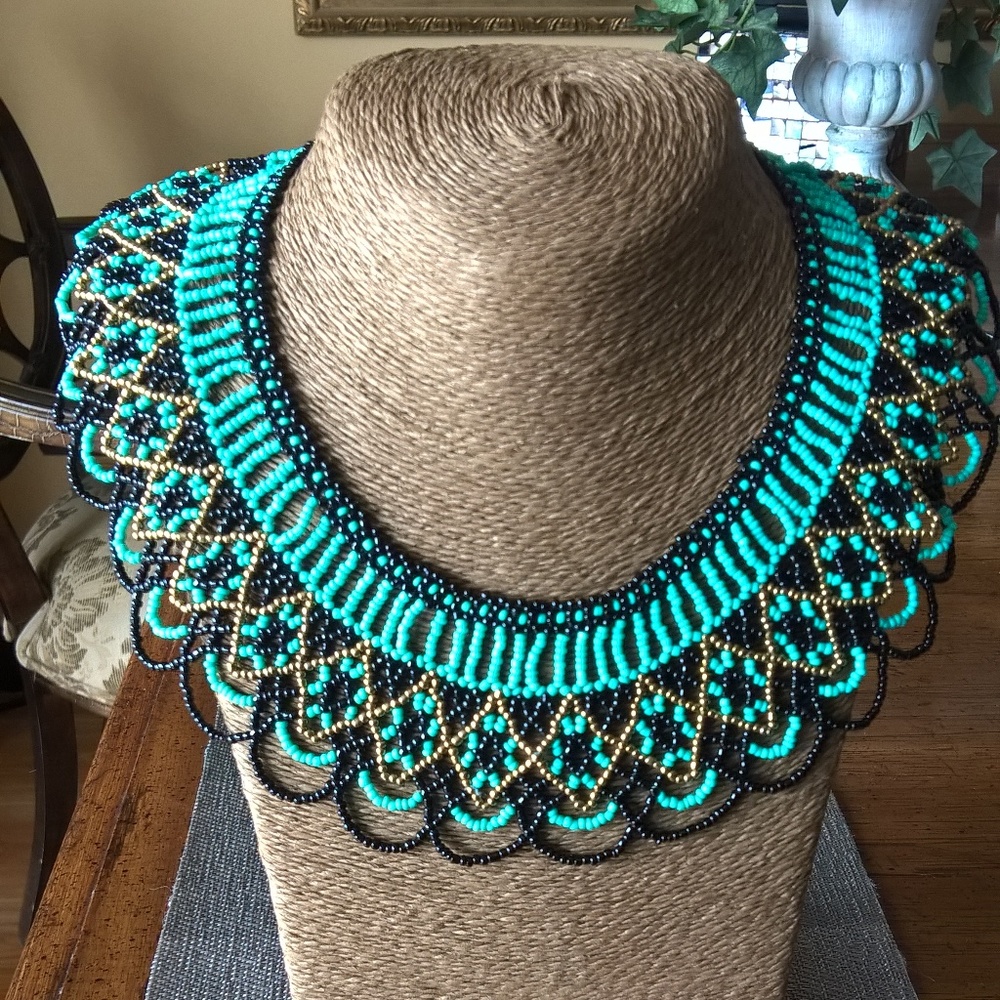 ARTISANAL WOVEN BIB NECKLACE